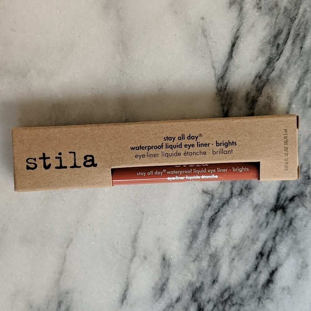Stila Waterproor eye liner in color Amber